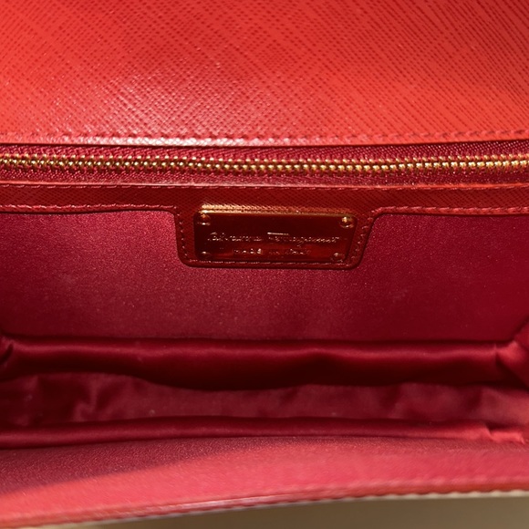 SOLD! Salvatore Ferragamo Ginny Leather Crossbody Bag Red - Picture 4 of 5